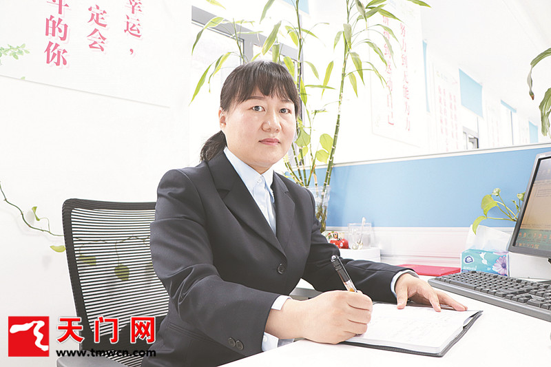 e945fec04ff74c3399b6bd015b55262e_b_basic.jpg
